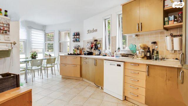 בית פרטי/ קוטג', נאות הפרחים, גן יבנה