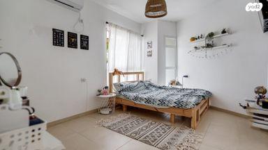 בית פרטי/ קוטג', נאות הפרחים, גן יבנה