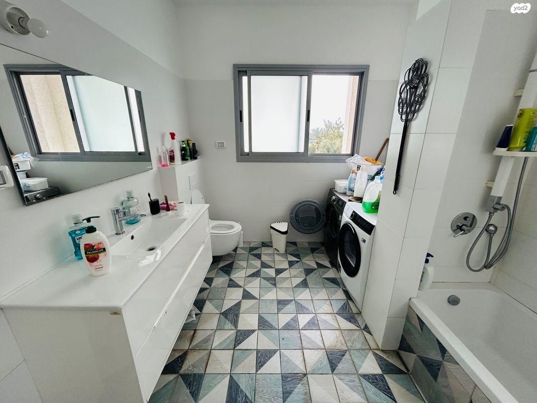 העלייה דו משפחתי, המושבה, גדרה