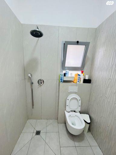 העלייה דו משפחתי, המושבה, גדרה