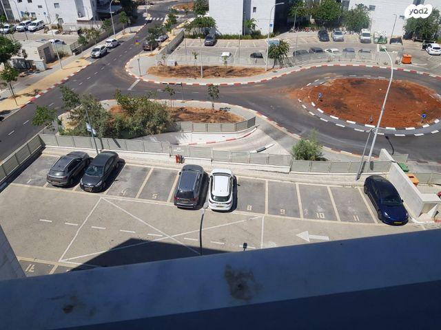 דרך האילנות 33, גדרה מזרח