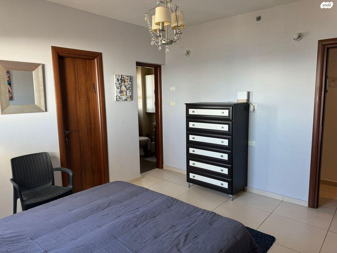 רוגוזין 27, רובע ד', אשדוד