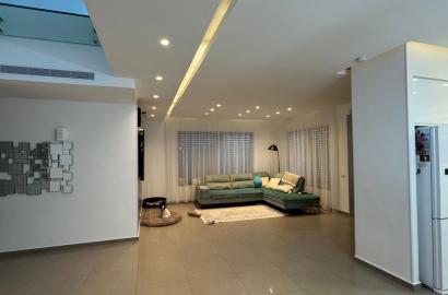 דו משפחתי, גבעת הסביונים, קרית מלאכי