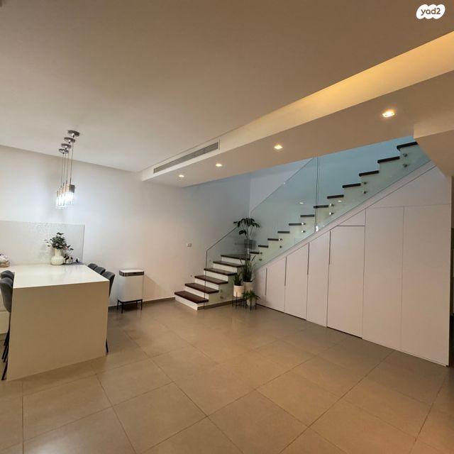 דו משפחתי, גבעת הסביונים, קרית מלאכי