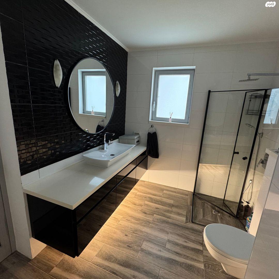 דו משפחתי, גבעת הסביונים, קרית מלאכי