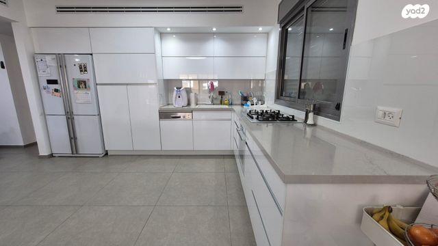 גג/ פנטהאוז, המחנה הצבאי, קרית מלאכי